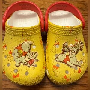 Toddler crocs, Winnie the Pooh, size 6